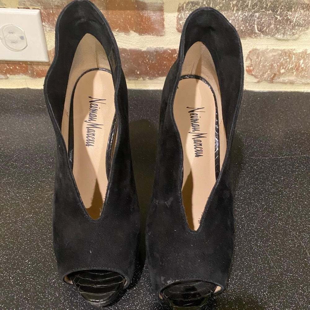 Neiman Marcus booties - Picture 2 of 4